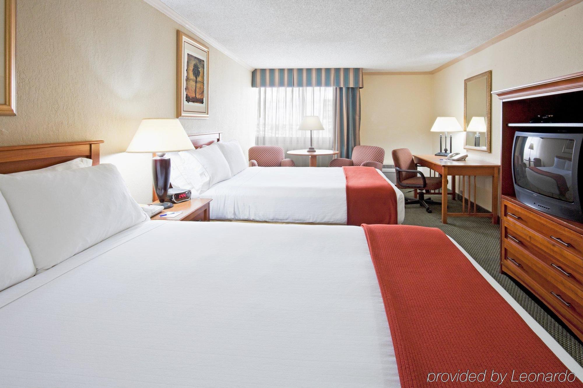 Holiday Inn Express Hotel & Suites Miami - Hialeah By Ihg מראה חיצוני תמונה