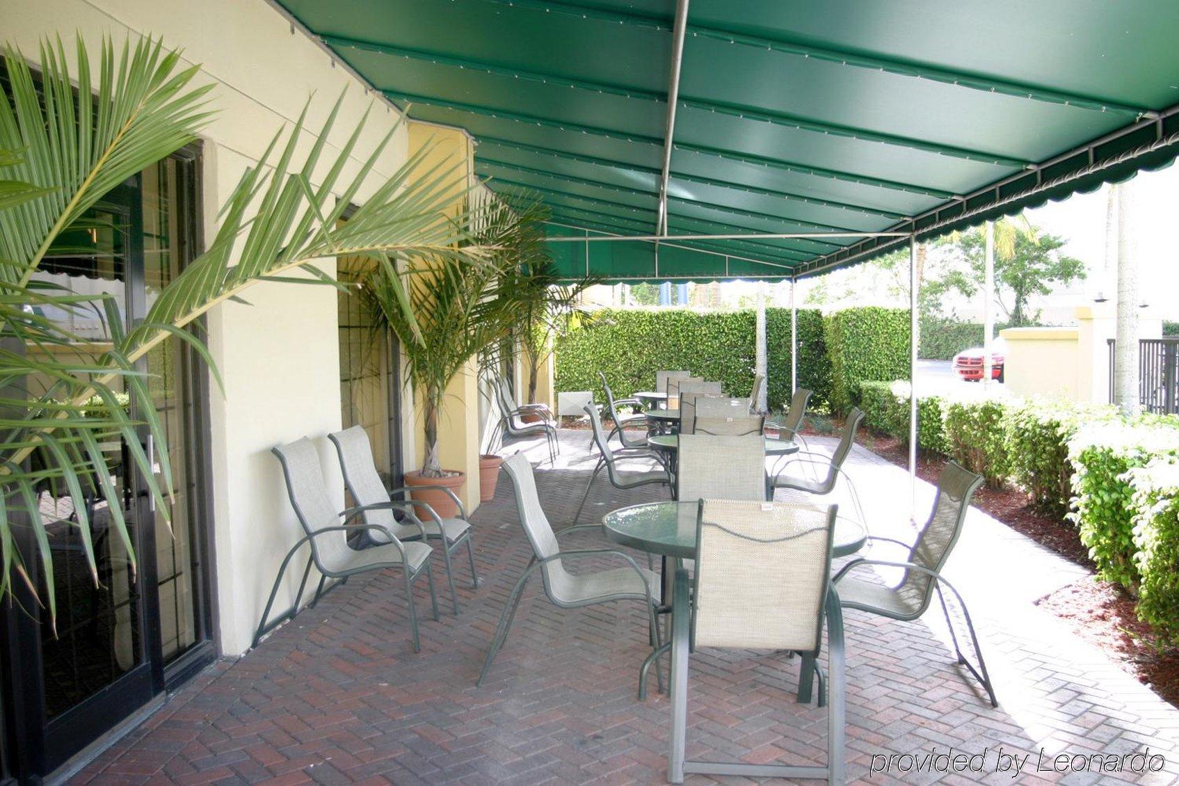 Holiday Inn Express Hotel & Suites Miami - Hialeah By Ihg מראה חיצוני תמונה